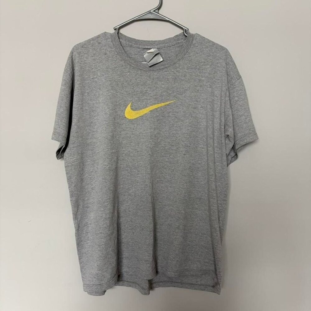 Vintage Nike grey tag y2k tshirt w swoosh check